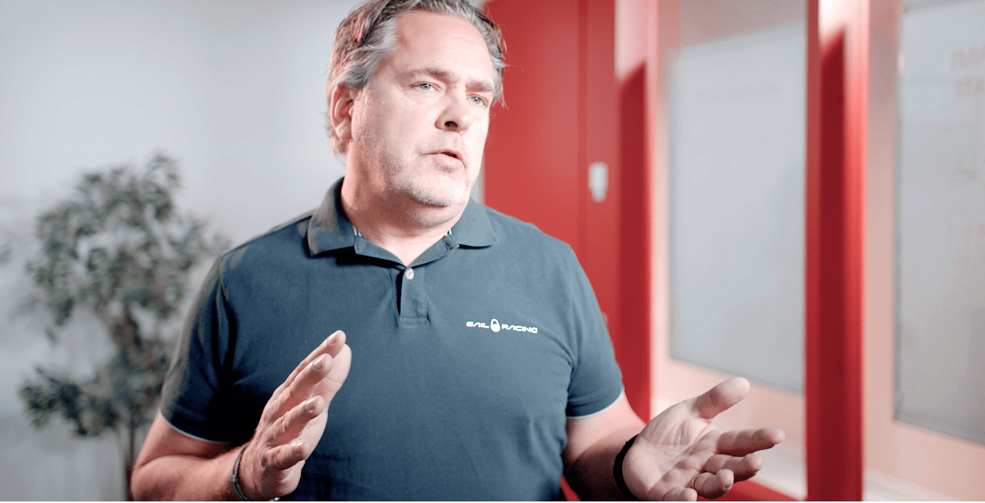 Herobild Pär Svärdson på Apotea